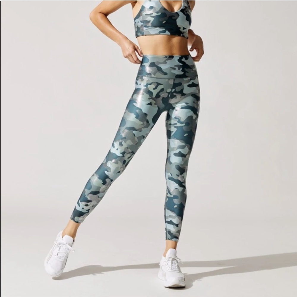 Carbon 38 Metallic Fatigue Workout Set